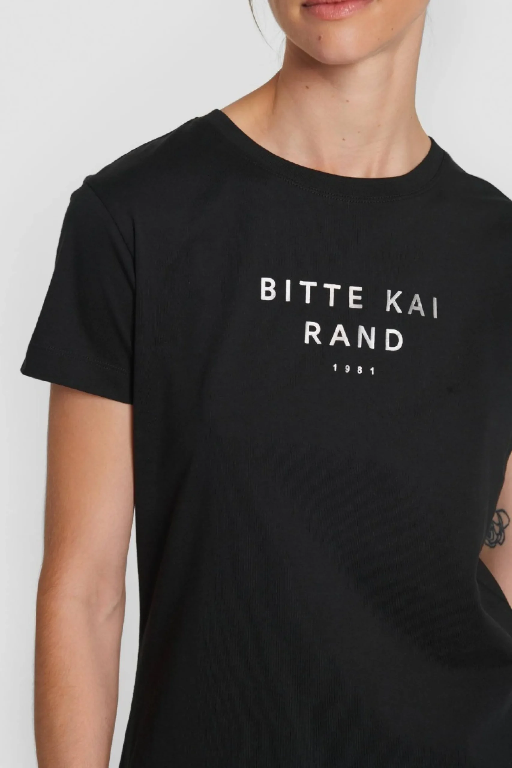T-shirts & Toppe<BITTE KAI RAND Foil logo t-shirt BLACK/METAL