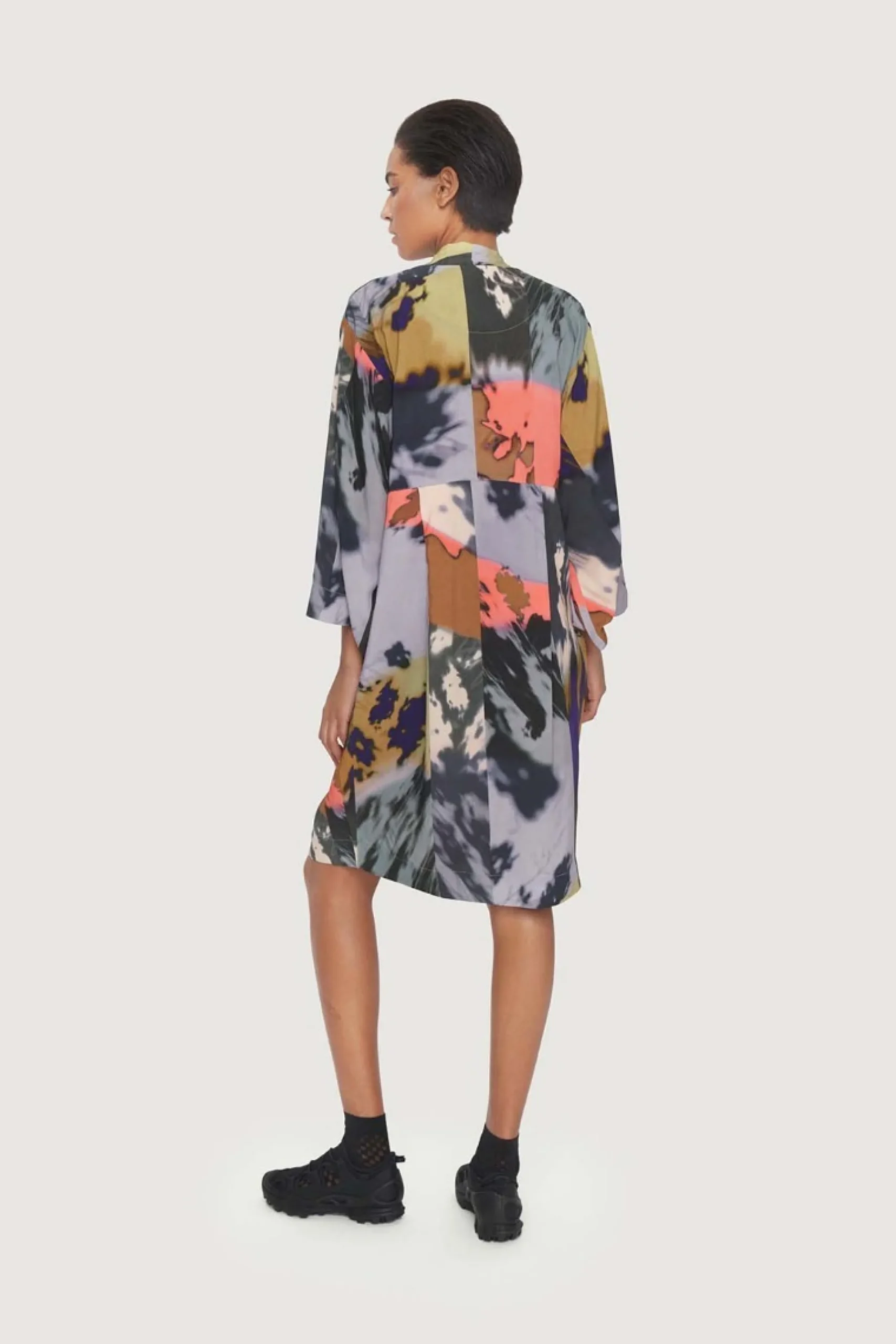 Kjoler<BITTE KAI RAND Haru FSC kimono kjole SHADOWCOLLAGE
